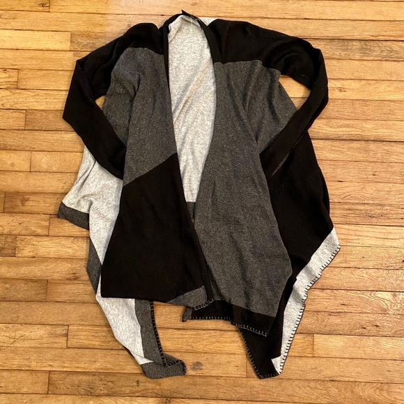 CLICHE Color Block Waterfall Cascading Sweater - Picture 3 of 6